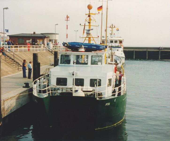 ملف:Researchship Mya.jpg