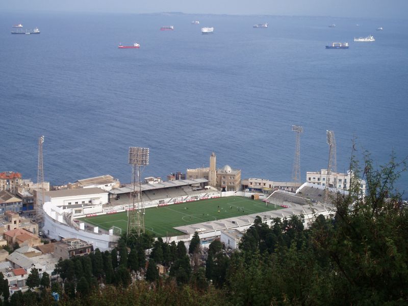 ملف:Omar Hammadi Stadium.jpg